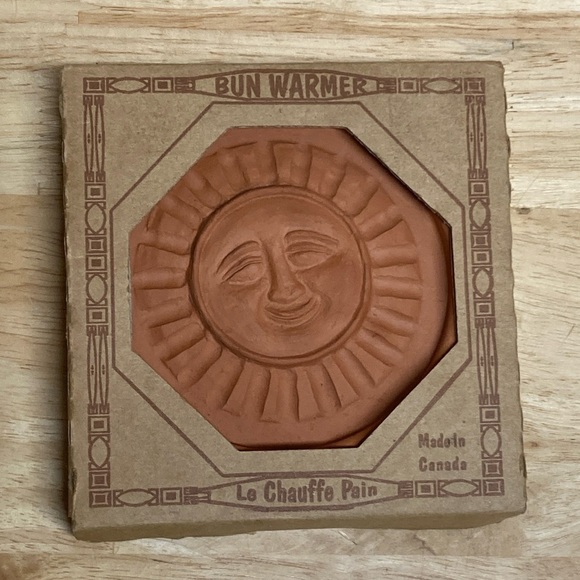 Terra cotta Bread Bun Warmer - Picture 1 of 3